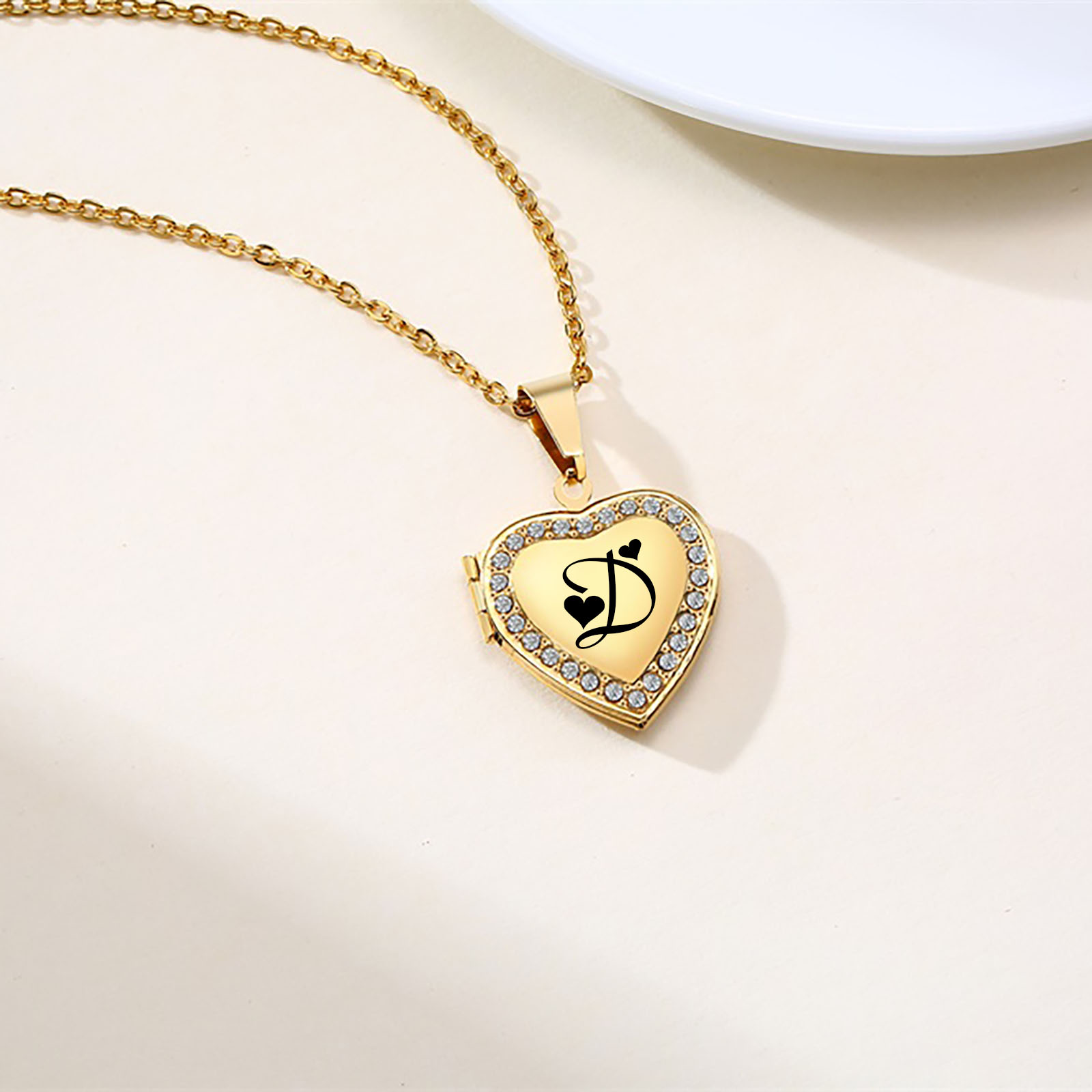 Free Engraving Initials Heart  - مراجعة Event Z وسعره