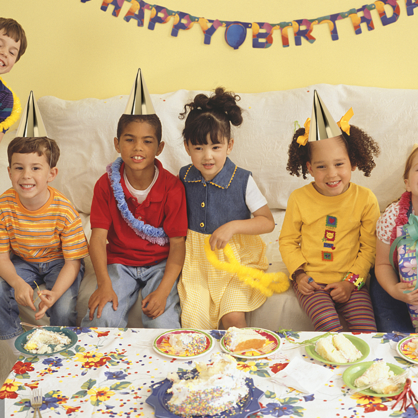 8 Pcs Birthday Hat Mini Assort - مراجعة Party Hat Cone وسعره