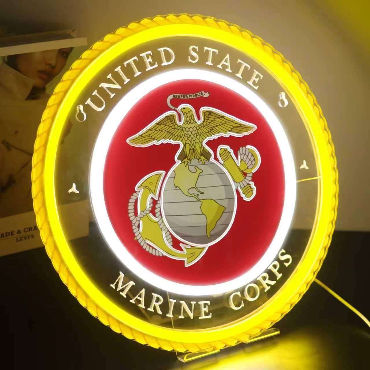 Military-themed Neon Light Vet - مراجعة Neon Sign Party وسعره