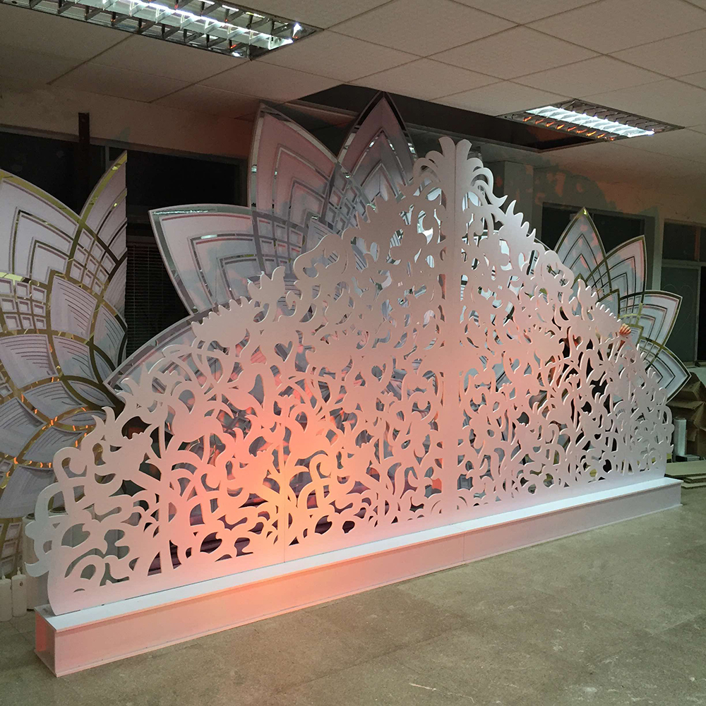 Latest Creative Design White A - مراجعة Party Event Supplier وسعره