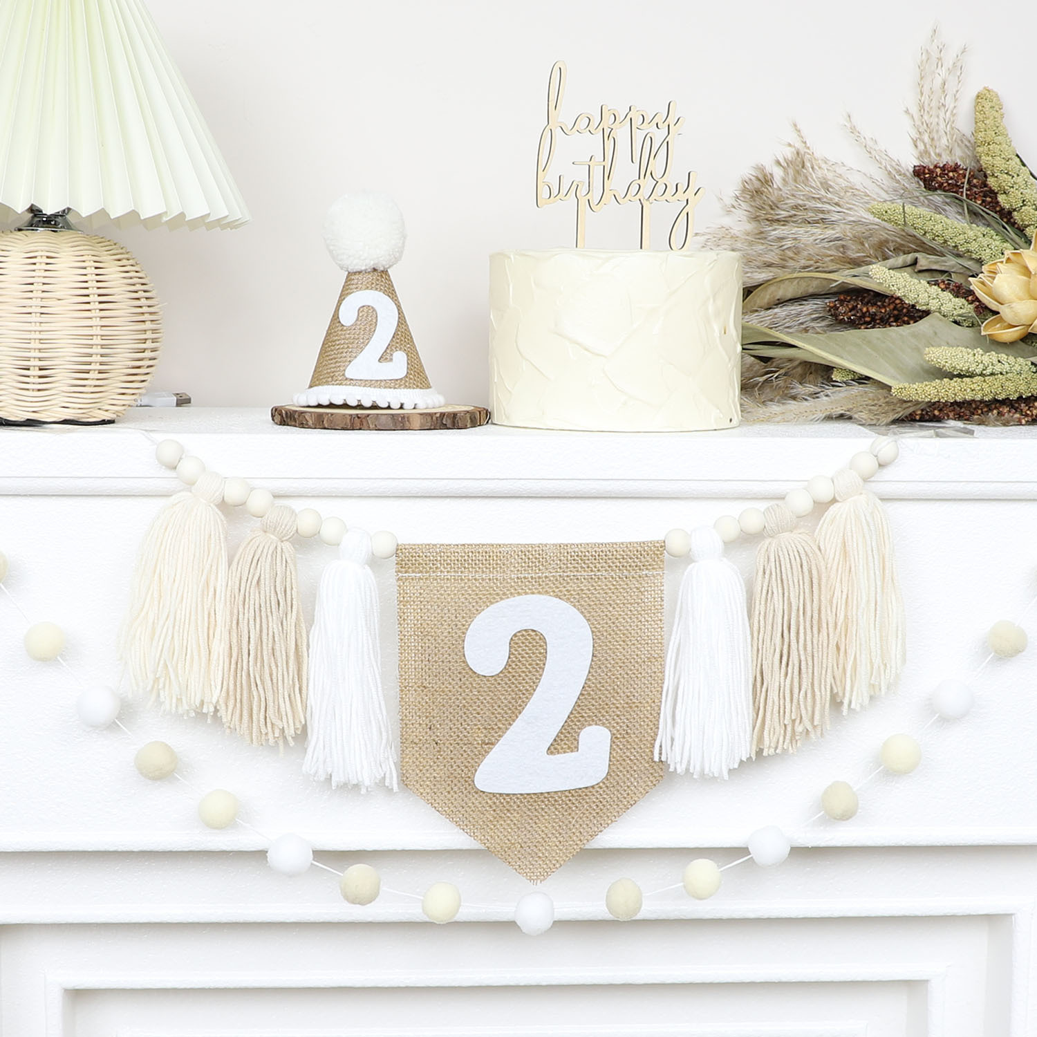 Birthday High Chair Banner Han - مراجعة Party Hat Cone وسعره
